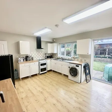 5 Bedroom House In Da7 Erith Exterior photo