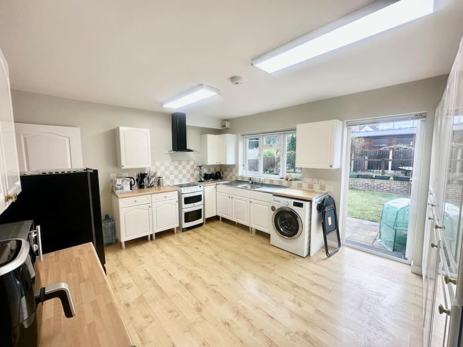 Holiday home 5 Bedroom House In Da7 Erith