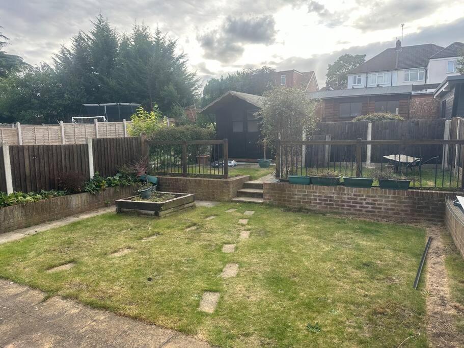 5 Bedroom House In Da7 * Erith
